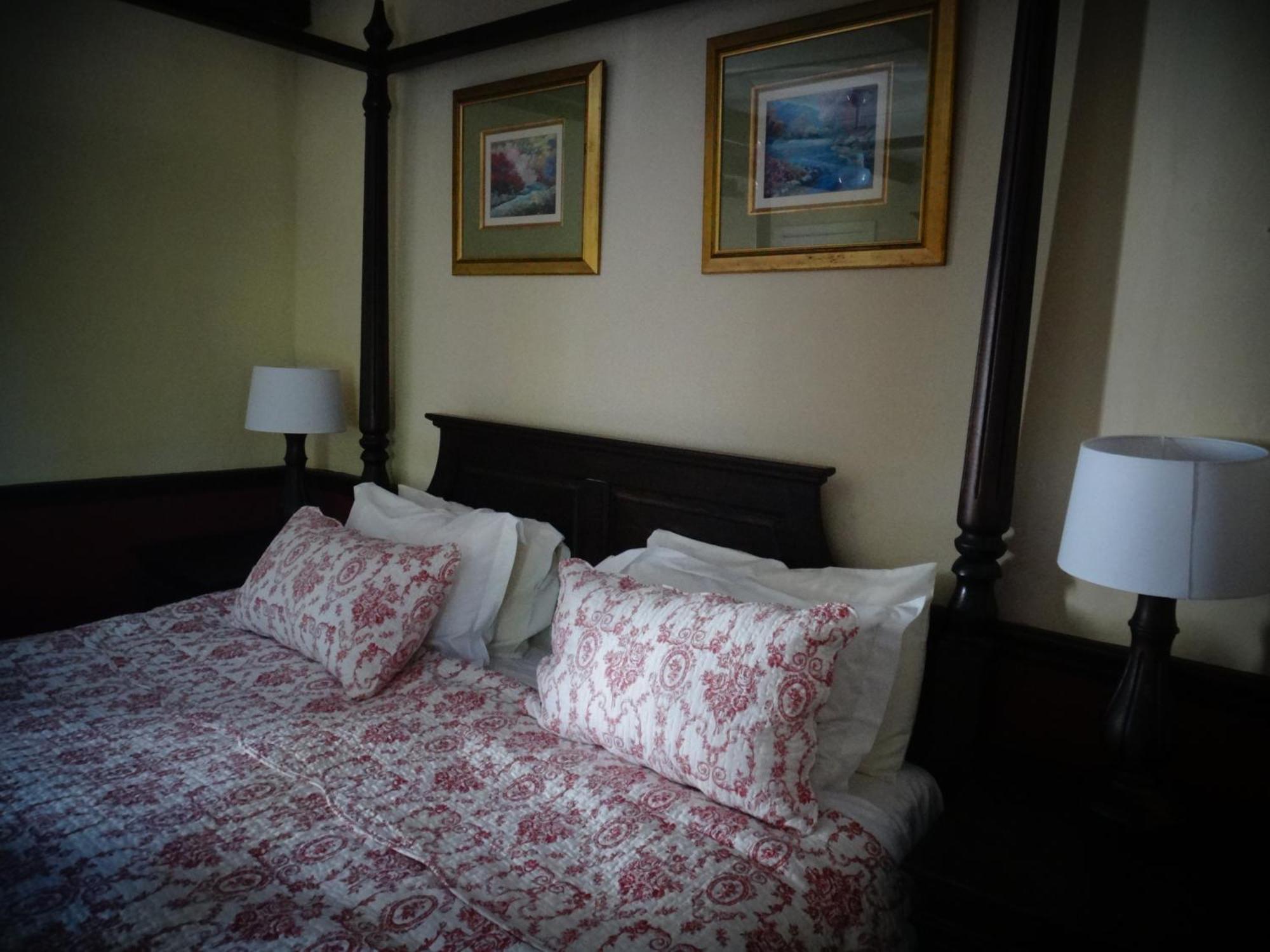 The Historic Pig And Whistle Inn Bathurst الغرفة الصورة