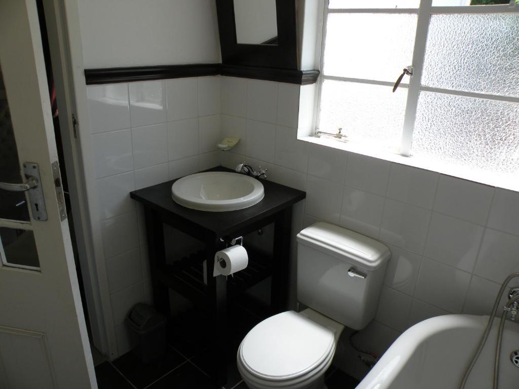 The Historic Pig And Whistle Inn Bathurst الغرفة الصورة