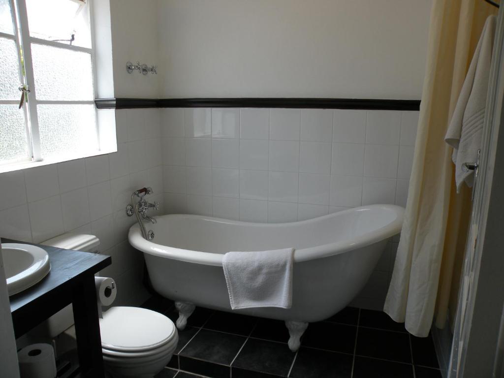 The Historic Pig And Whistle Inn Bathurst الغرفة الصورة